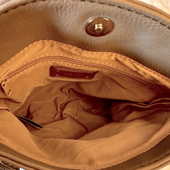 Nine West Convertible Crossbody/Clutch Wristlet - Picture 6 of 8